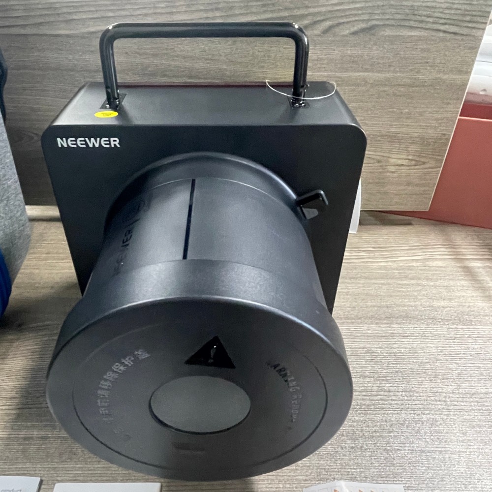نيور Q6 600 واط 2.4 جيجاهرتز T - مراجعة Studio Strobe Hss Ttl وسعره