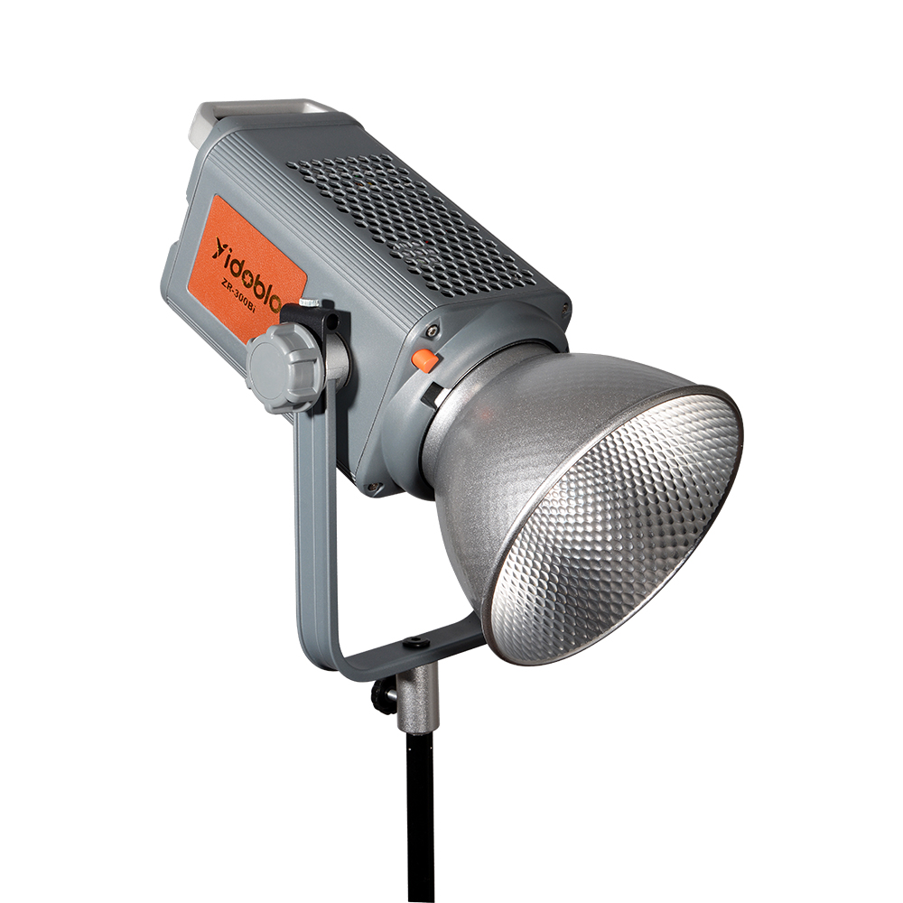ضوء فلاش استوديو تصوير فيديو L - مراجعة Studio Strobe Light 600W وسعره