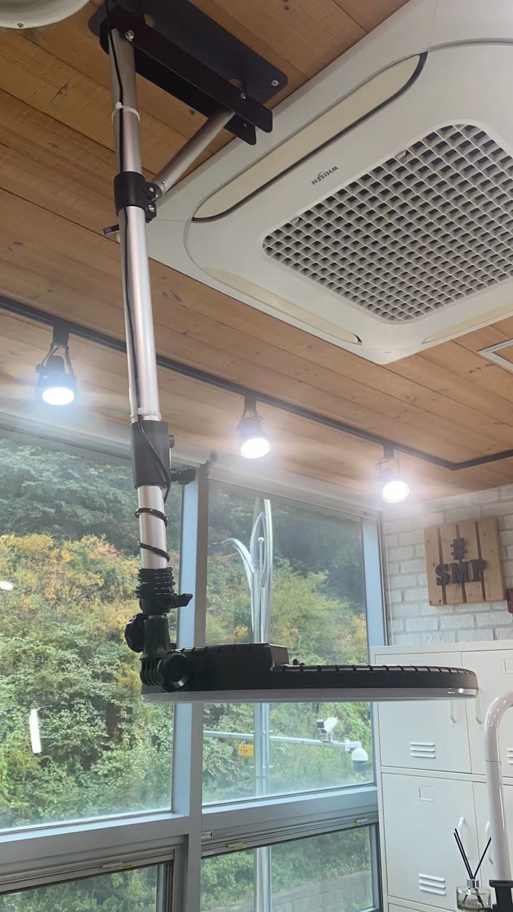 حامل إضاءة فاوستو مثبت على الح - مراجعة Ring Light 18 Inch Studio وسعره